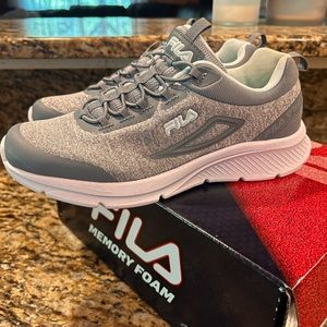FILA memory foam Tennis shoes